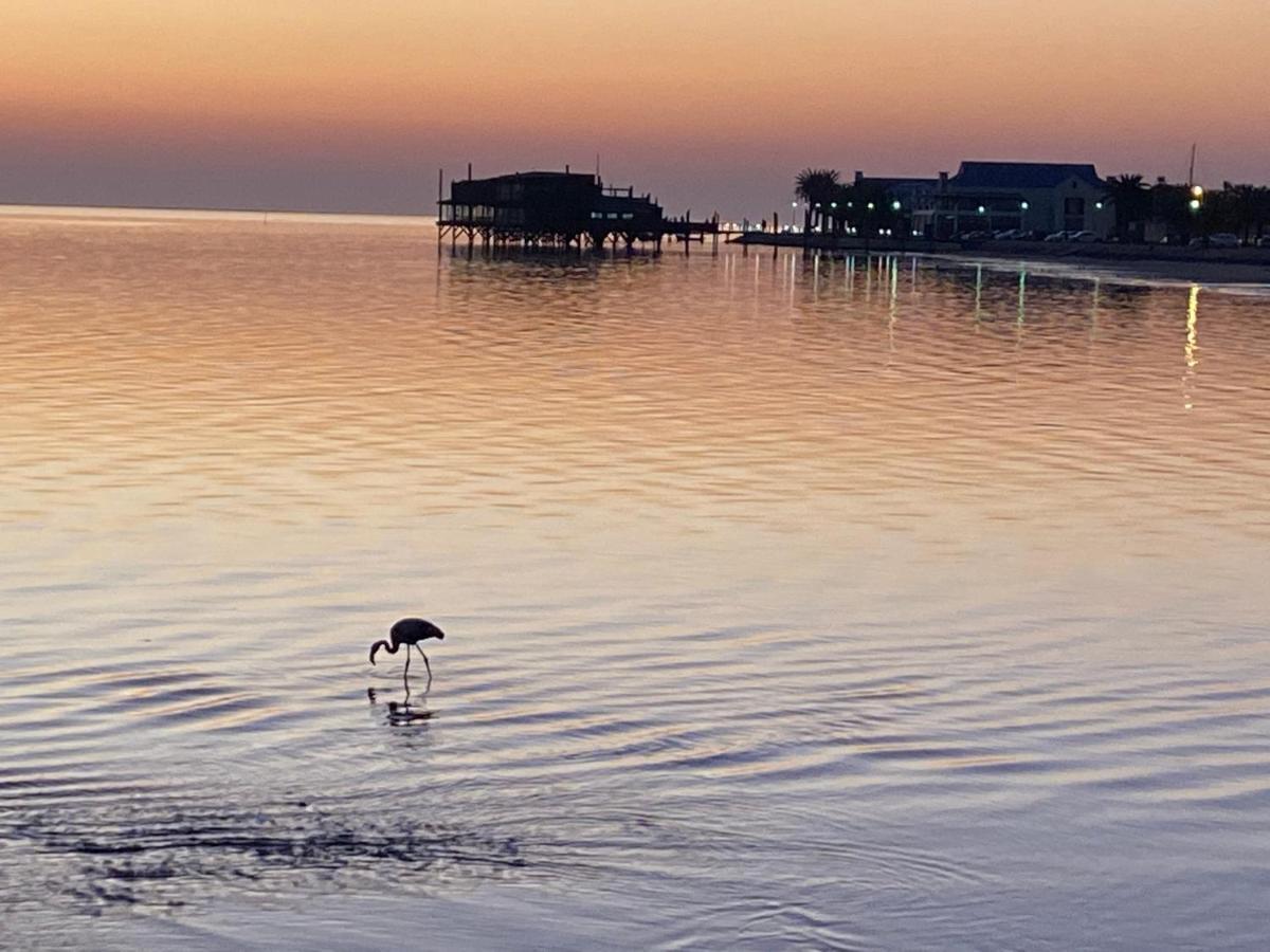 Appartamento Lagoon View Self Catering Walvis Bay Esterno foto