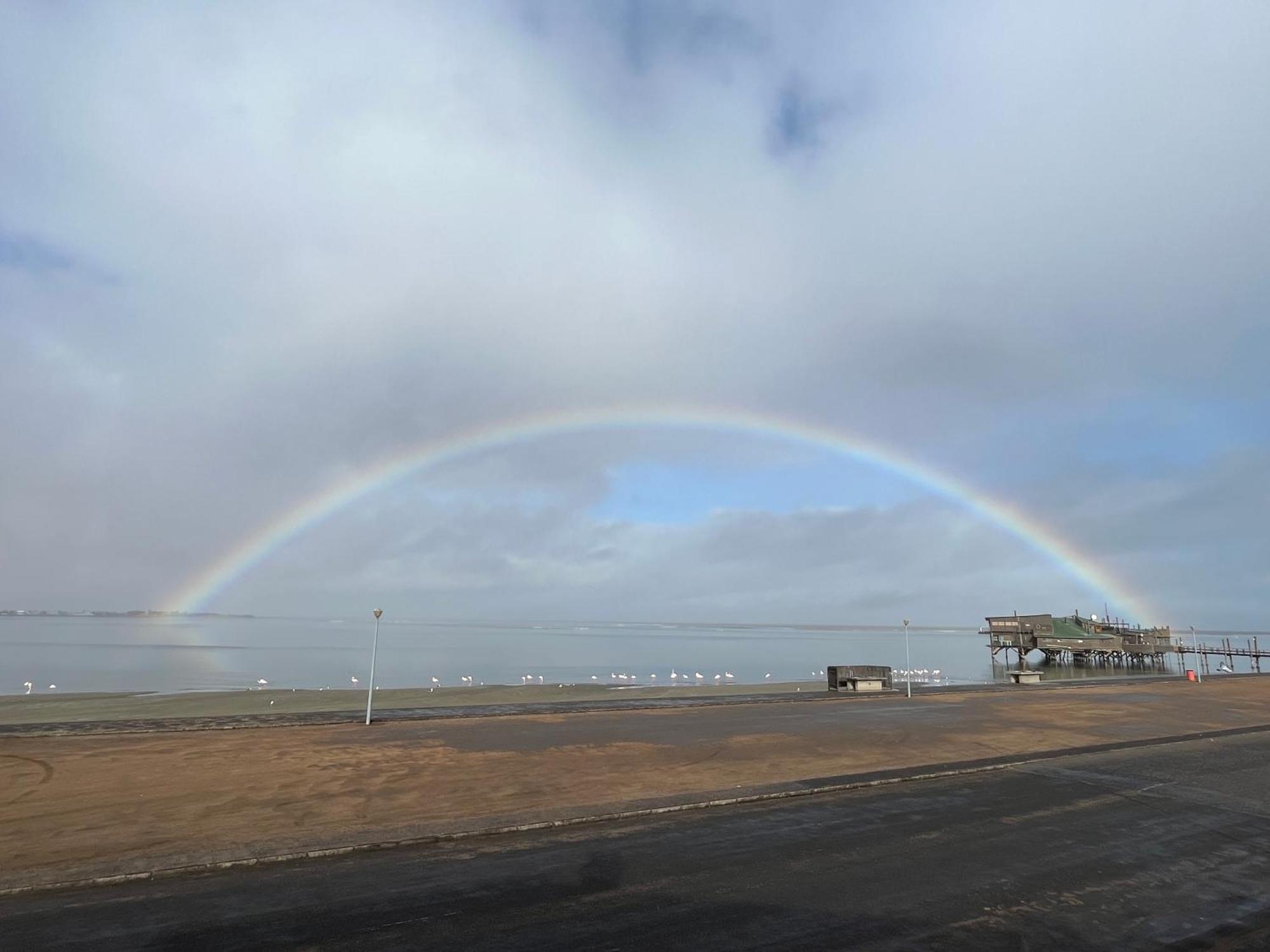 Appartamento Lagoon View Self Catering Walvis Bay Esterno foto