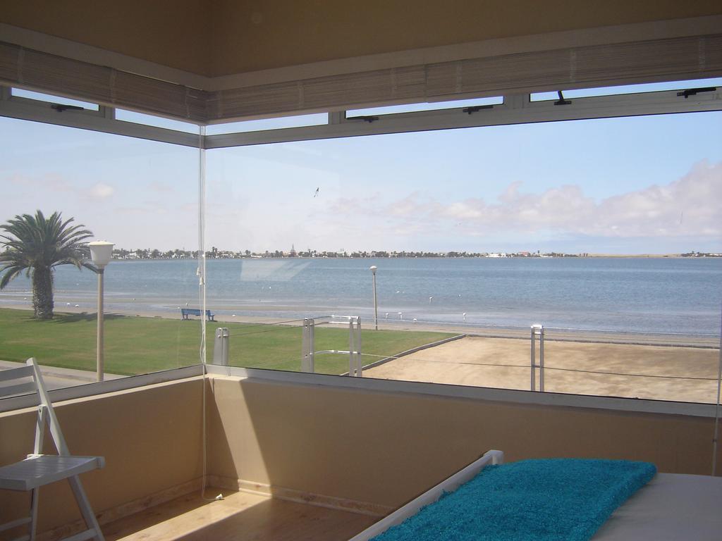 Appartamento Lagoon View Self Catering Walvis Bay Esterno foto