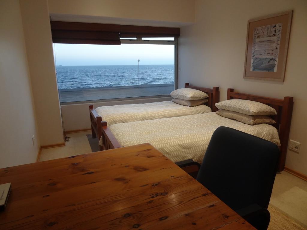 Appartamento Lagoon View Self Catering Walvis Bay Esterno foto