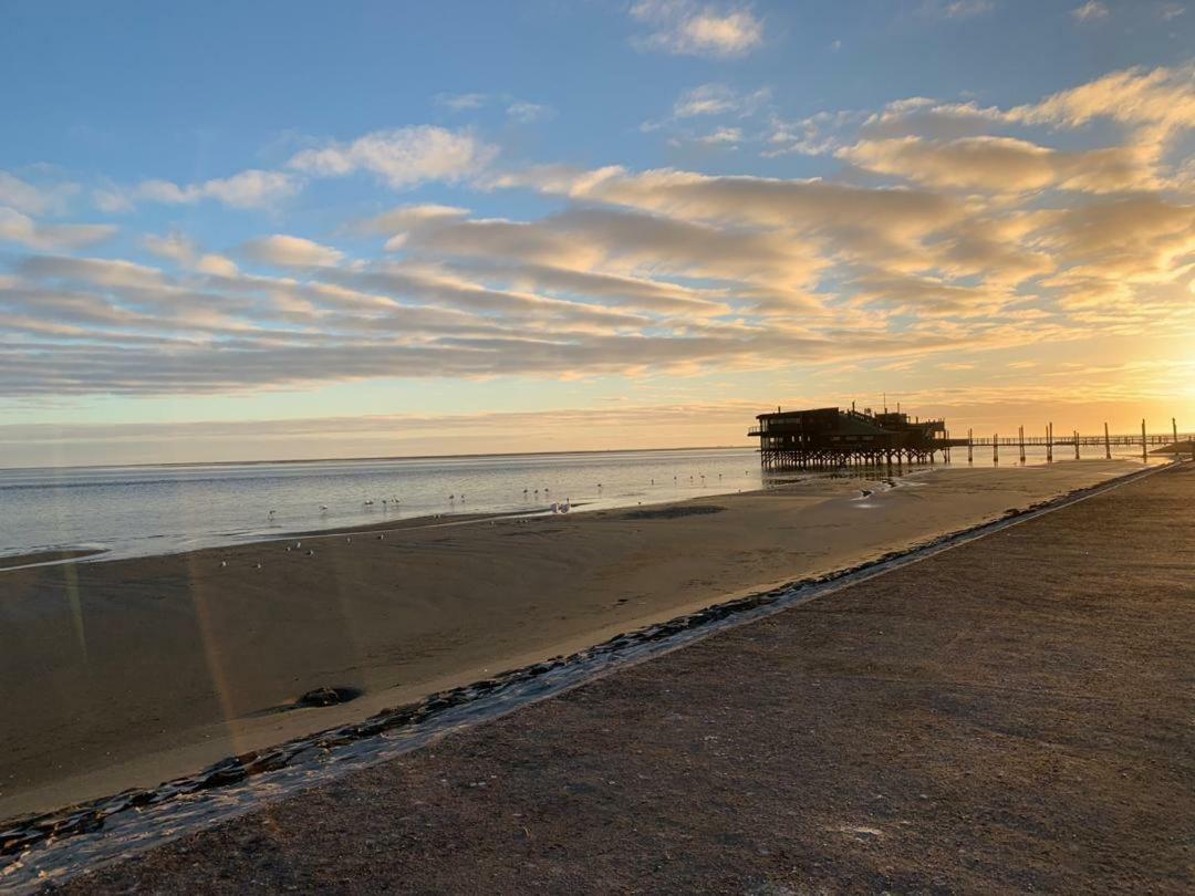 Appartamento Lagoon View Self Catering Walvis Bay Esterno foto